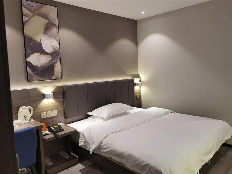 7Days Inn Huaihua Train Station Square Extérieur photo